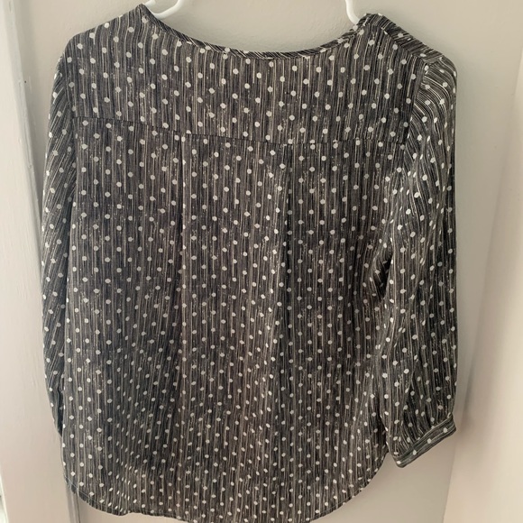 Women’s blouse size medium from Nordstrom’s - Picture 2 of 7